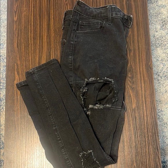 Hollister Black Skinny Jeans with Edgy Distressing - Picture 3 of 3